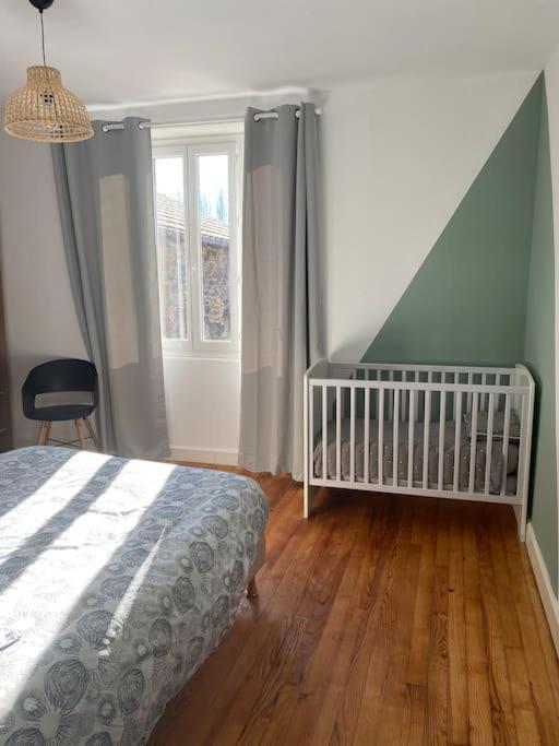 Gite De Tom Et Mag Classe 3 * Clevacances Villa Pontgibaud Exteriör bild